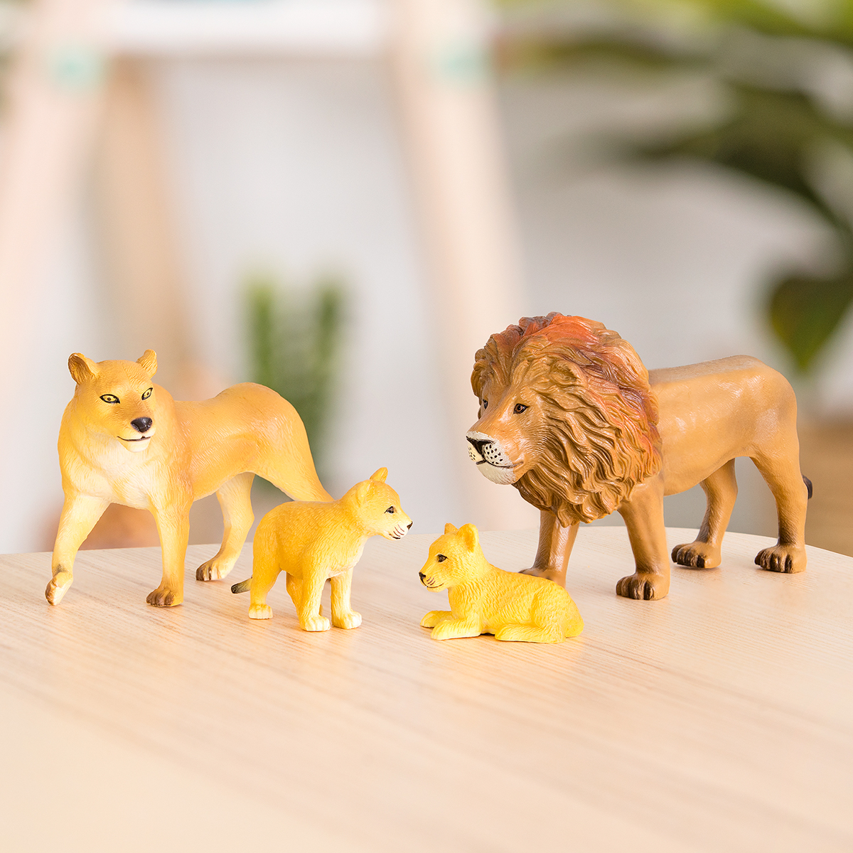 Schleich store lion family