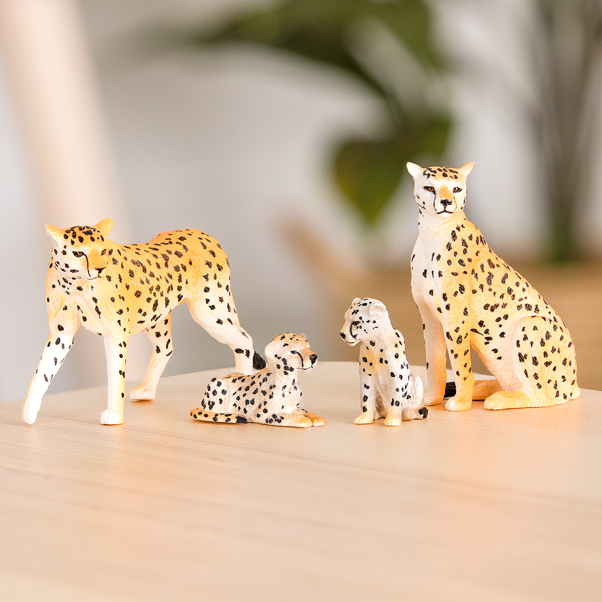 Cheetah Feral & Smilodon Feral Cat from African Safari Figurines